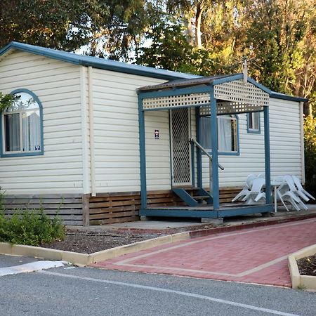 Acclaim Kingsway Tourist Park Hotel Madeley Exterior photo