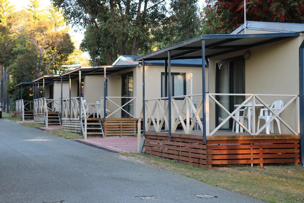 Acclaim Kingsway Tourist Park Hotel Madeley Exterior photo